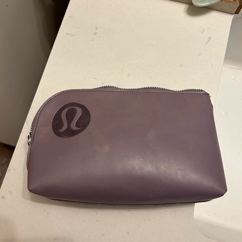Lululemon Toiletry Bag Gem